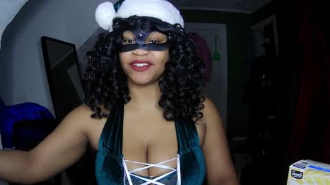 Queen Siren online show from 12.25.24