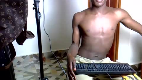 blacktwinkl online show from 04.05.26