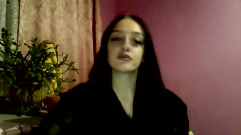 Snapshot of blacky_berry chatting on 12.11.24 Ivy online show from 12.11.24