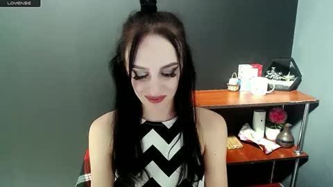 Snapshot of blacky_berry chatting on 12.19.24 Ivy online show from 12.19.24