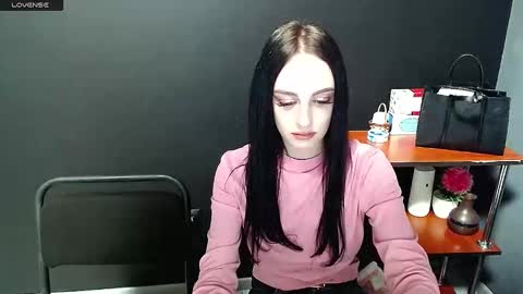 Snapshot of blacky_berry chatting on 12.24.24 Ivy online show from 12.24.24