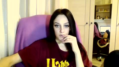 Snapshot of blacky_berry chatting on 02.22.25 Ivy online show from 02.22.25