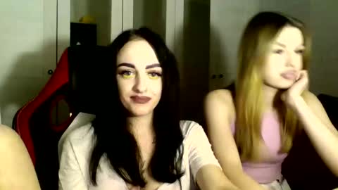 Snapshot of blacky_berry chatting on 03.06.25 Ivy online show from 03.06.25