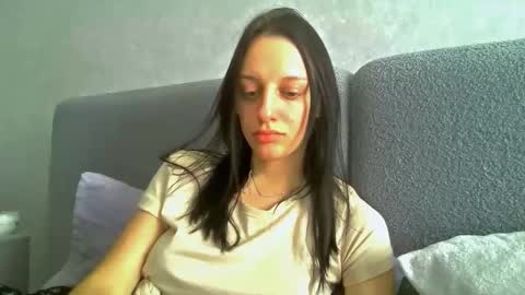 Snapshot of blacky_berry chatting on 09.15.25 Ivy online show from 09.15.25