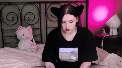 blacky_tea online show from 10.13.25