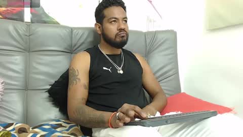 Snapshot of bladehot_ chatting on 09.18.25 Richard online show from 09.18.25