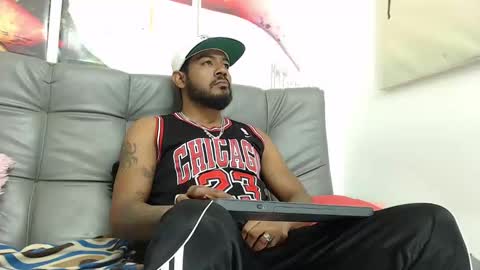 Snapshot of bladehot_ chatting on 09.27.25 Richard online show from 09.27.25