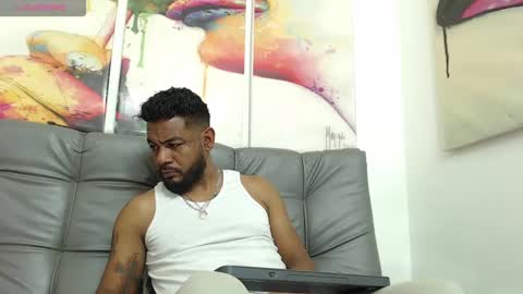 Snapshot of bladehot_ chatting on 10.08.25 Richard online show from 10.08.25