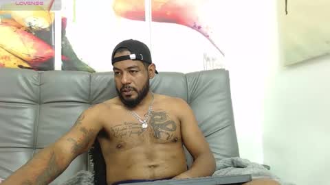 Snapshot of bladehot_ chatting on 10.25.25 Richard online show from 10.25.25