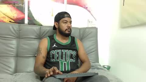 Snapshot of bladehot_ chatting on 11.03.25 Richard online show from 11.03.25