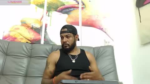 Snapshot of bladehot_ chatting on 11.05.25 Richard online show from 11.05.25