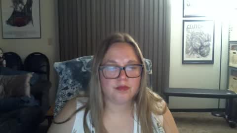 Snapshot of bladesizzo3111 chatting on 05.06.26 bladesizzo3111 online show from 05.06.26