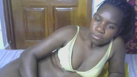 VIVIAN online show from 10.26.25