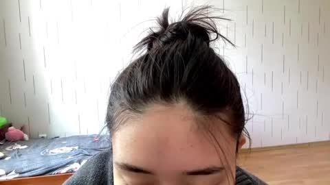 Snapshot of blairstassen chatting on 04.22.26 Mila online show from 04.22.26