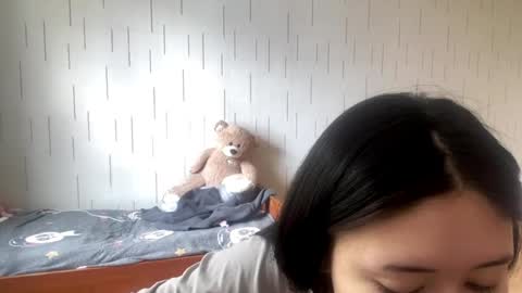 Snapshot of blairstassen chatting on 04.27.26 Mila online show from 04.27.26