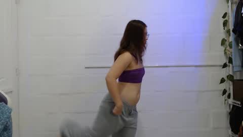   online show from 10.09.25