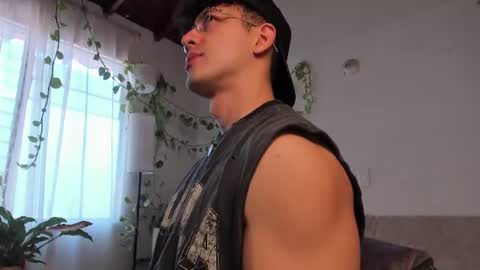 Snapshot of blake_levi chatting on 07.14.26 Blake Levi Independent Model online show from 07.14.26