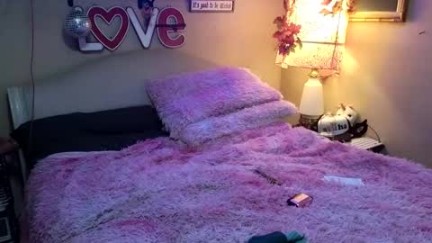 Blakely Morningstar   online show from 02.05.25