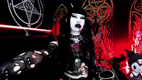   online show from 10.12.25