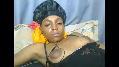 Snapshot of blessed_squiterr chatting on 02.08.26 ann online show from 02.08.26