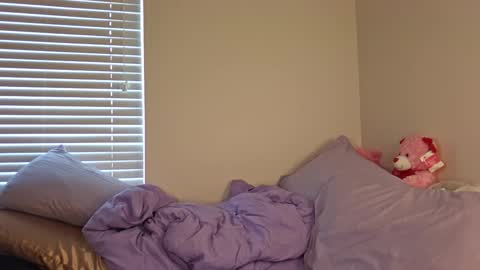 Snapshot of bliss_vixen chatting on 09.10.25 bliss_vixen online show from 09.10.25