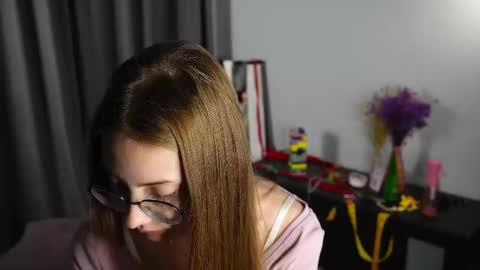  LiLy online show from 11.10.25