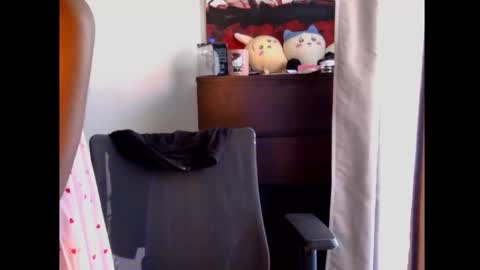 Snapshot of bloggirllaurel chatting on 02.14.26 bloggirllaurel online show from 02.14.26