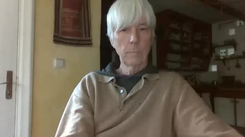 Snapshot of blomkuk chatting on 11.02.25 blomkuk online show from 11.02.25