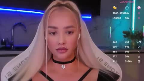 Snapshot of blond_diamond chatting on 05.25.26 Lana online show from 05.25.26