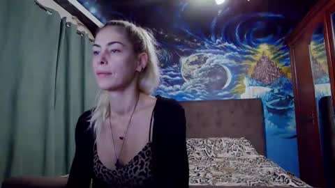 Snapshot of blonde4pasion chatting on 10.04.25 blonde4pasion online show from 10.04.25