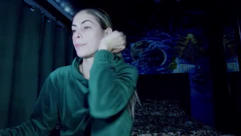 Snapshot of blonde4pasion chatting on 10.22.25 blonde4pasion online show from 10.22.25