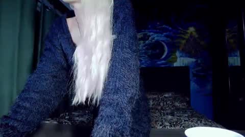 Snapshot of blonde4pasion chatting on 11.01.25 blonde4pasion online show from 11.01.25