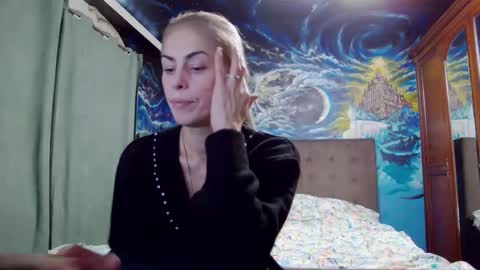 Snapshot of blonde4pasion chatting on 11.14.25 blonde4pasion online show from 11.14.25