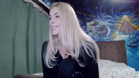 Snapshot of blonde4pasion chatting on 11.22.25 blonde4pasion online show from 11.22.25