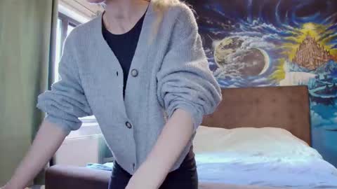 Snapshot of blonde4pasion chatting on 03.28.26 blonde4pasion online show from 03.28.26