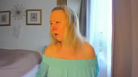 Nicole online show from 01.27.25