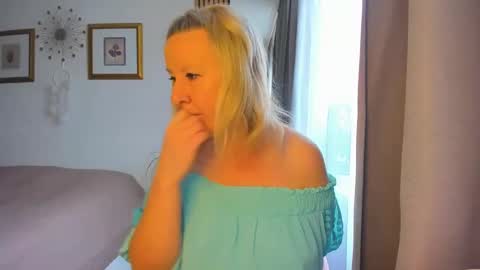 Nicole online show from 01.28.25