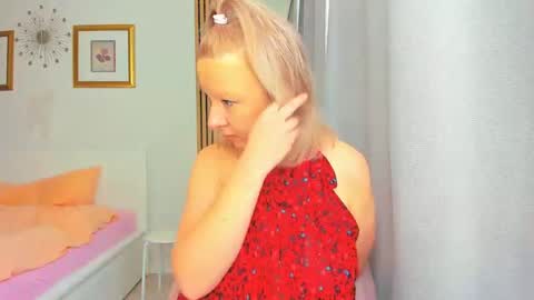 Nicole online show from 02.12.25