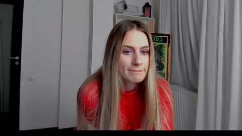 Snapshot of blonde_godess1 chatting on 10.19.25 blonde_godess1 online show from 10.19.25