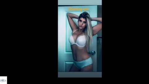 Snapshot of blondechristine99 chatting on 07.19.26 blondechristine99 online show from 07.19.26