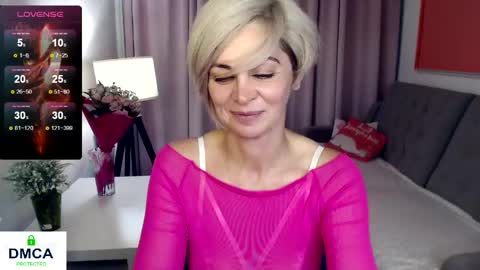 Snapshot of blondemommy_77 chatting on 06.06.26 Lola online show from 06.06.26