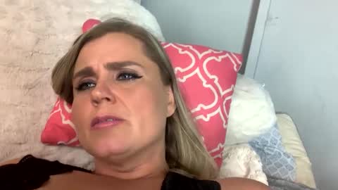 Blondie955 online show from 09.20.25