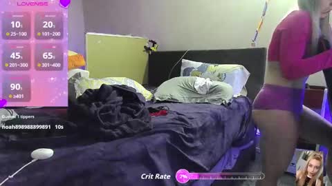 Snapshot of blondiebubblebooty chatting on 09.27.25 Bubbles online show from 09.27.25