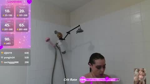 Snapshot of blondiebubblebooty chatting on 09.28.25 Bubbles online show from 09.28.25