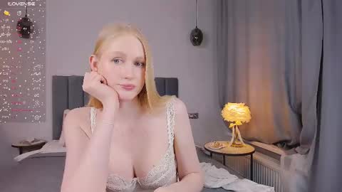 Mia online show from 02.22.25