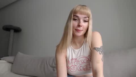BlondLeyla online show from 02.17.26
