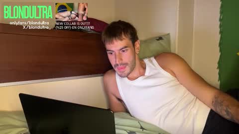 Snapshot of blondultra chatting on 10.03.25 blondultra online show from 10.03.25