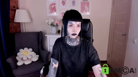 Snapshot of blood__mary chatting on 05.01.26 Mary online show from 05.01.26