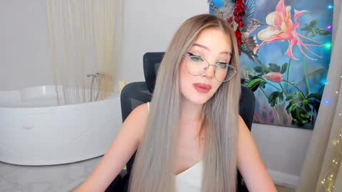 Sophia online show from 12.27.24