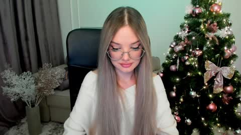 Sophia online show from 12.29.24